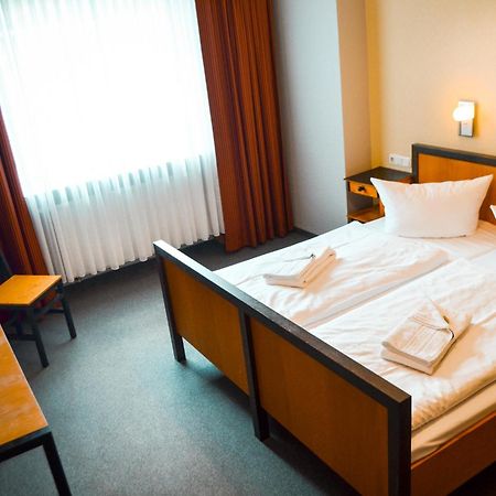 Haus Des Volkes - Das Bauhaushotel Probstzella Ruang foto