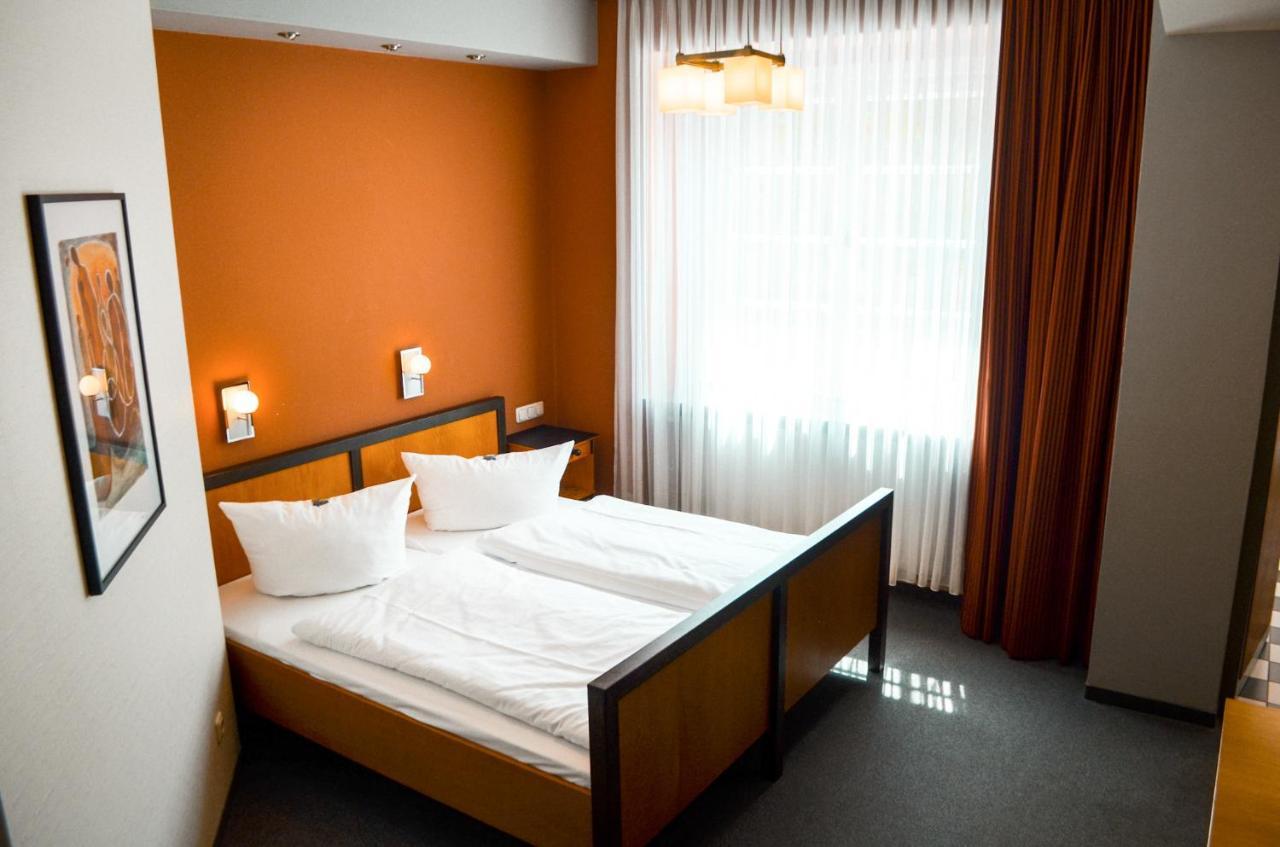 Haus Des Volkes - Das Bauhaushotel Probstzella Bagian luar foto
