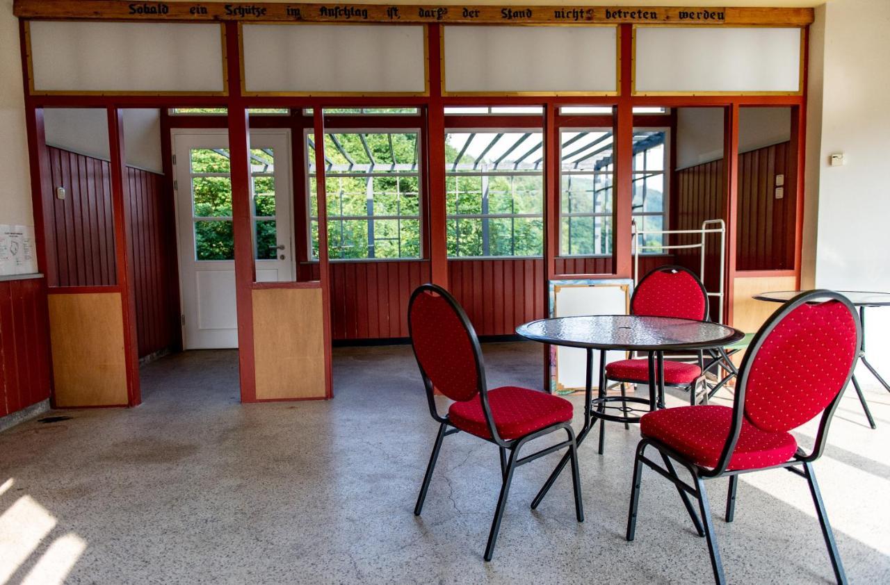 Haus Des Volkes - Das Bauhaushotel Probstzella Bagian luar foto