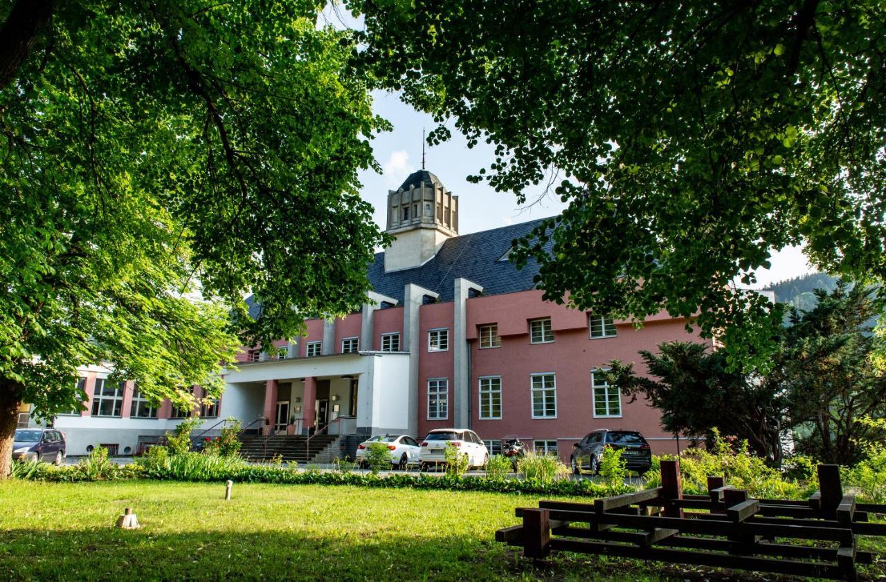 Haus Des Volkes - Das Bauhaushotel Probstzella Bagian luar foto