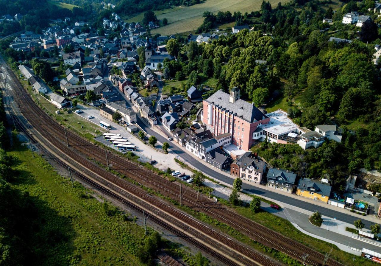 Haus Des Volkes - Das Bauhaushotel Probstzella Bagian luar foto